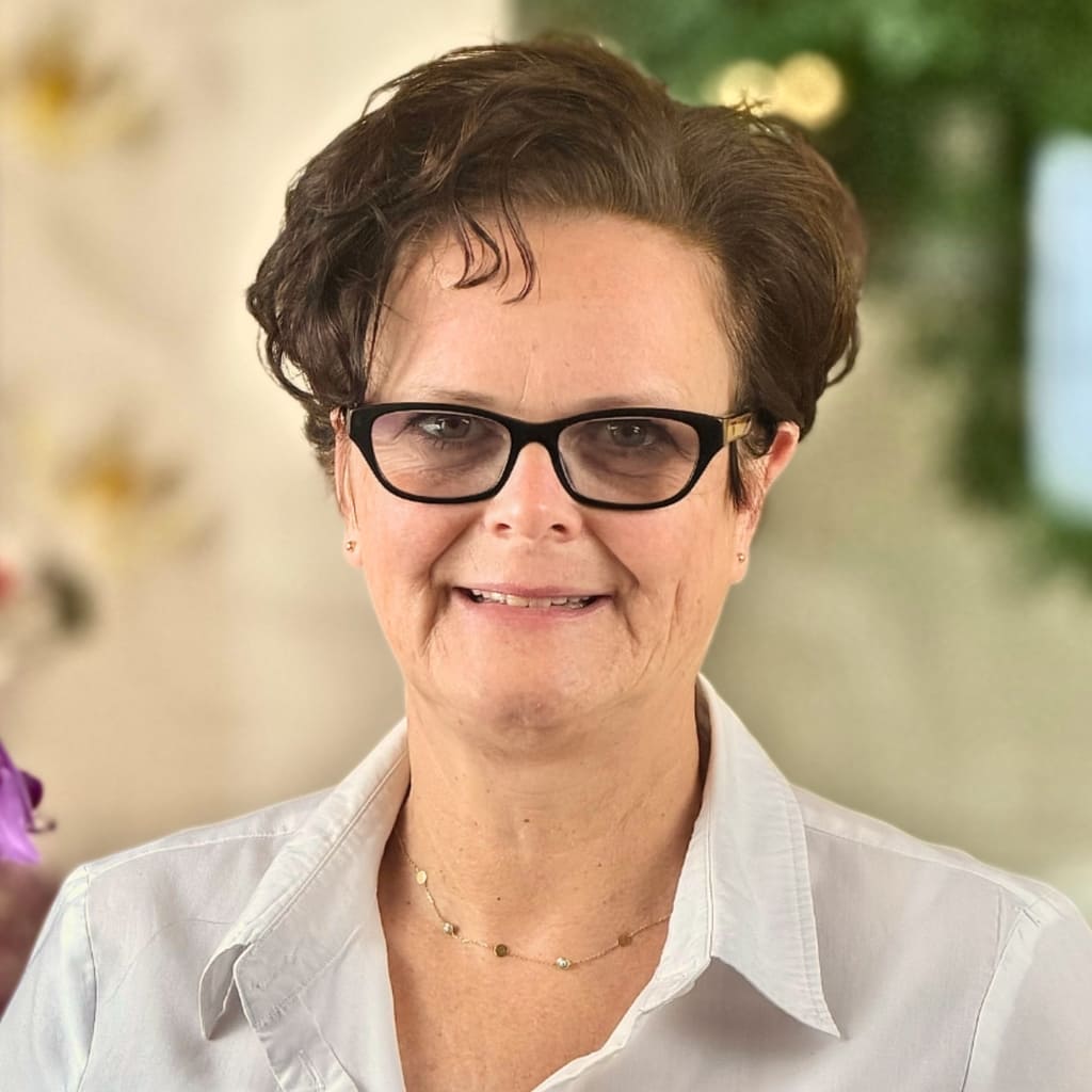 Dr. Silke Raitarowsky